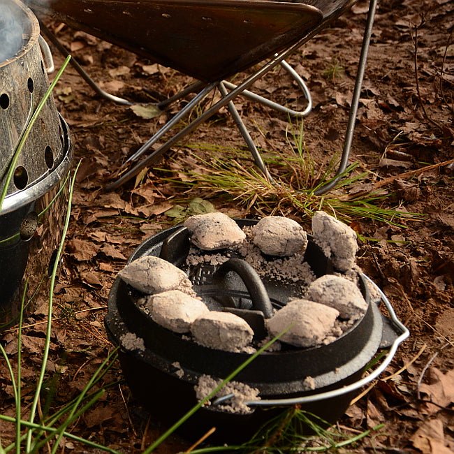 Feuertopf Dutch Oven T4,5 planer Boden - Petromax - Wildnissport