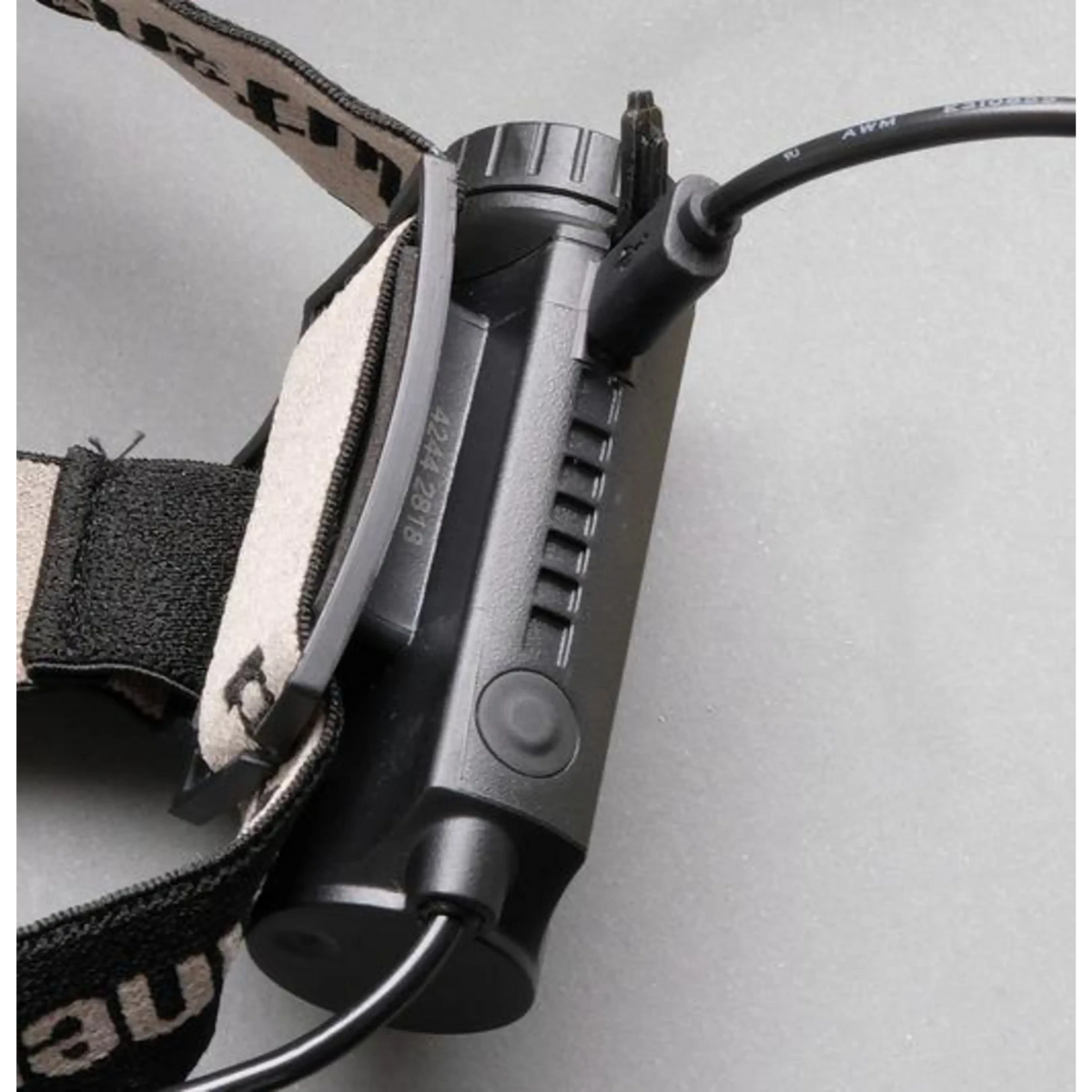 Brennenstuhl Akku LED Kopflampe LuxPremium/Stirnlampe LED mit austauschbarem Akku und Rotlicht schwarz - Wildnissport - Wildnissport